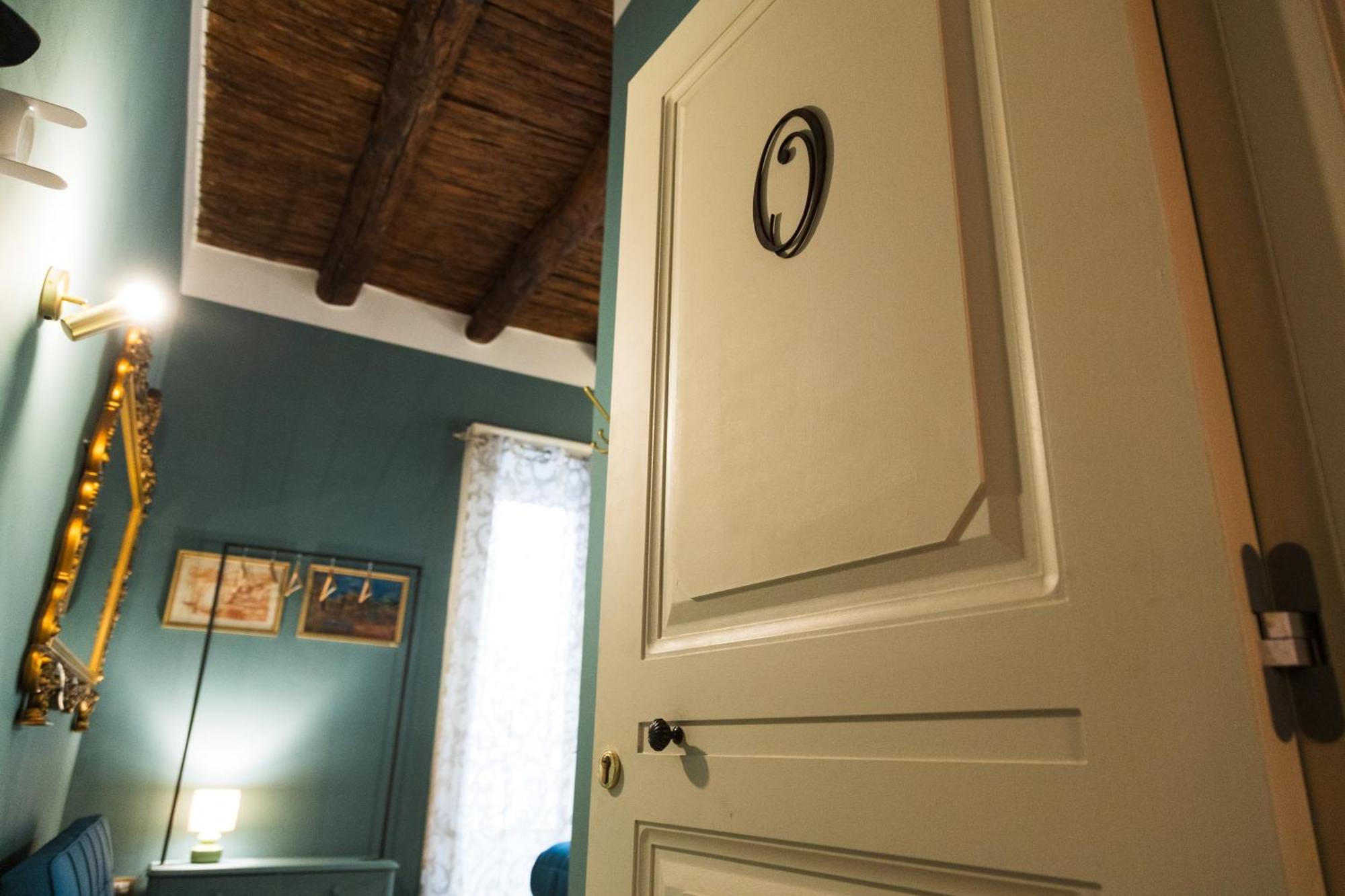 I Leoni Di Rosaroll Bed & Breakfast Naples Luaran gambar